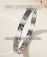 621429605 Classics Love Bracelet White Gold